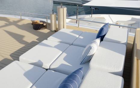Sanlorenzo SHE sun deck with loose loungers and open foredeck