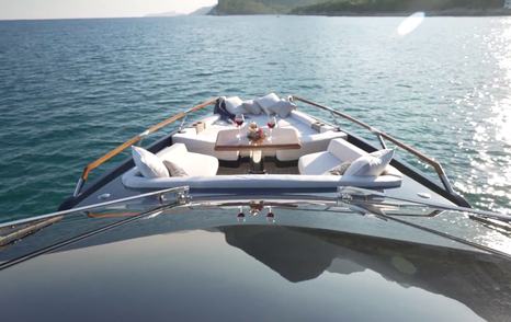 Lazzara-LSX67-Review-foredeck