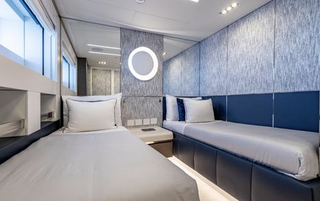 Superyacht Cabo twin room