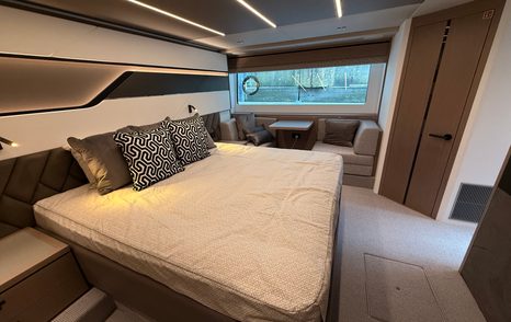 Sunseeker-75-Sport-Yacht-Review-owner-cabin