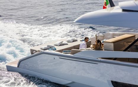Extra-X76-Loft-Review-aft-deck-running