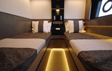 Pearl-63-Review-twin-berth