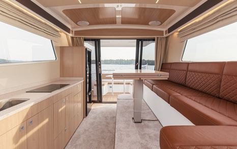 Nord-Star-42+-galley-and-dinette