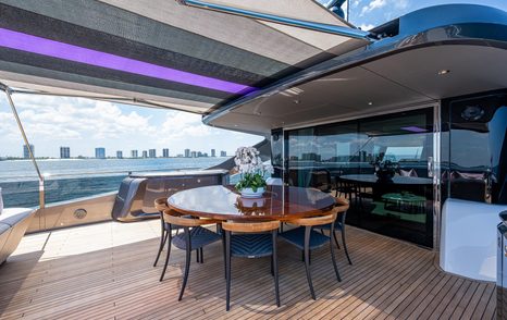 Motor Yacht Splash flybridge circular dining area 