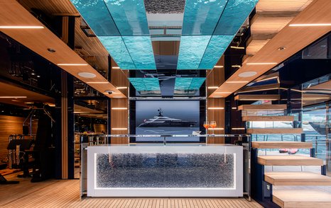 Superyacht Resilience's foyer 