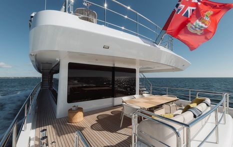 34m Feadship Superyacht Graycliffs main aft deck with aflresco dining