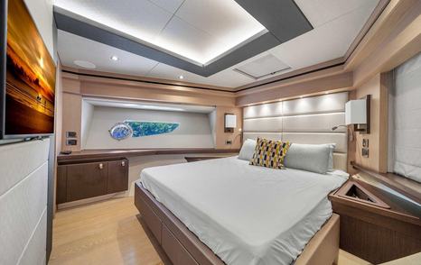 Motor Yacht Aqua Vista guest cabin
