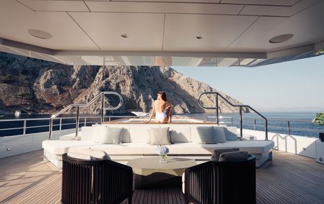 Damen-Xplorer-60-Review-bridge-deck-aft