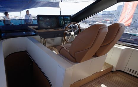 Nautor-Swan-Arrow-helm-station-twin-seats