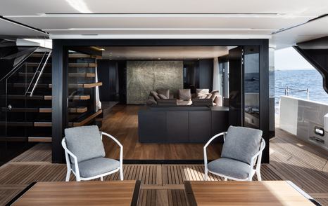 SL102 Asymmetric motor yacht aft deck