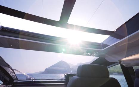 Lazzara-LSX67-Review-skylight