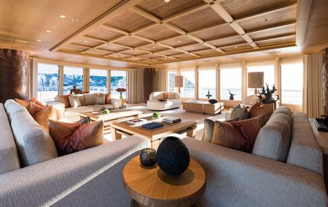 Superyacht Here Comes The Sun main saloon