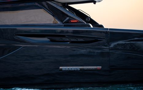 Sunreef Yachts and BRABUS ULTIMA 55 side view of logo 