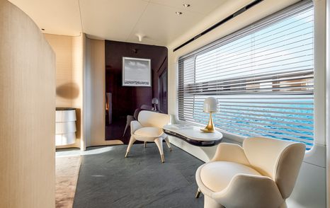 azimut grande trideck, owners stateroom 