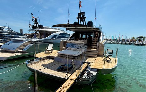 Pershing-GTX70-Review-aft-deck