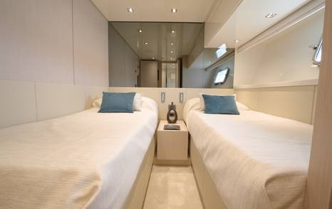 Sanlorenzo-SX76-Review-twin-cabin-one