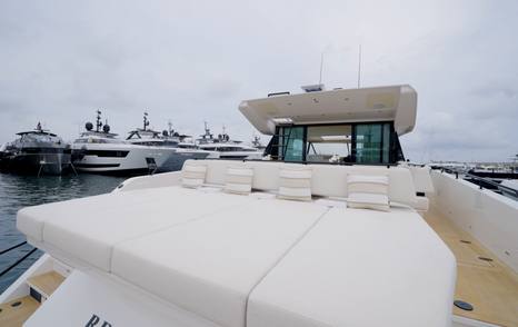 Delta-Powerboats-72-Review-cockpit-sunpad