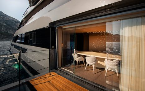 Rossinavi Superyacht Heed dining area with balcony