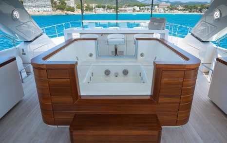 Sanlorenzo SD126 Motor Yacht Kia Ora sundeck empty jacuzzi
