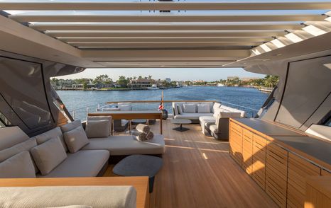 The Sanlorenzo SX88 invites the outdoor in with its slatted sunroof and expansive openings 