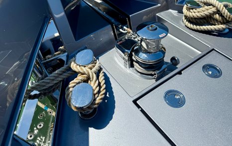 Pershing-GTX70-Review-foredeck-mooring-gear