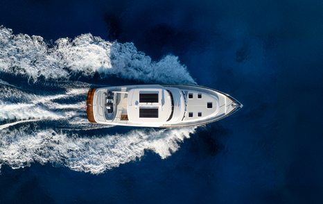 Grand-Banks-GB62-Flybridge-Review-overhead-running