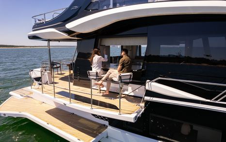 Galeon 620 Fly motor yacht extended saloon balcony