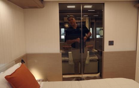 Pardo-E72-Review-owner-ensuite-door
