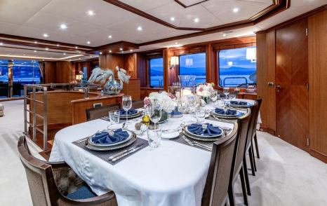 Superyacht Sea BlueZ main saloon dining area 