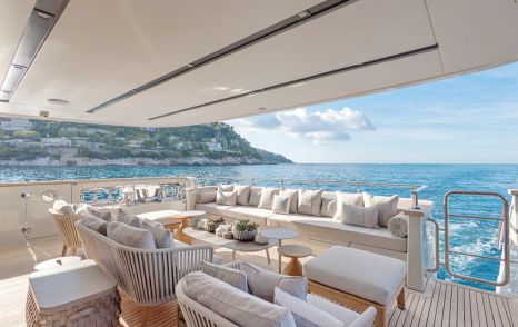 Motor Yacht MOCEAN II exterior seating area