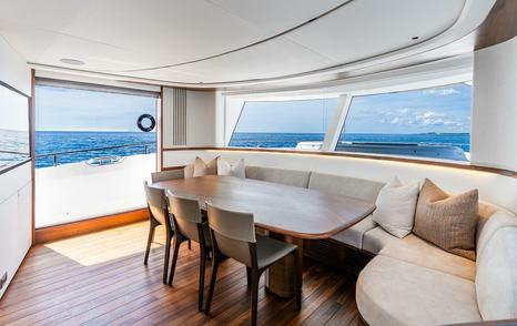 Motor Yacht Cosa Bella main saloon dining area 