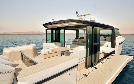 Saxdor-460-GTC-Review-aft-cockpit-with-opening-glass-doors-and-terraces