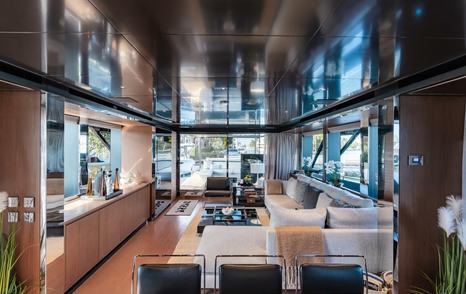 Motor yacht Beyond Beyond main saloon