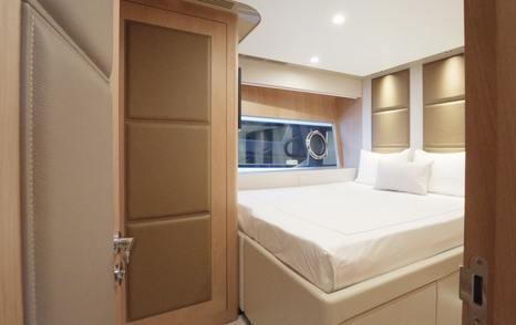 Ocean-Alexander-28L-Review-double-cabin