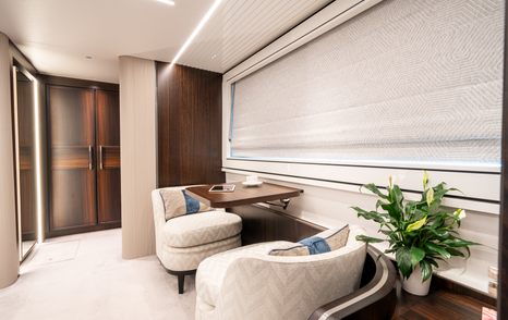 Sunseeker-Ocean-182-owner-cabin 