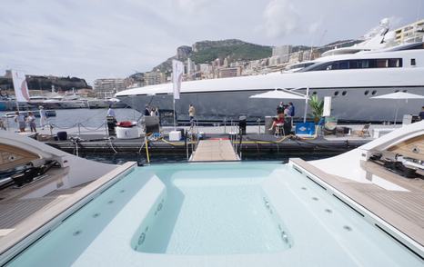 Columbus-Atlantique-43MT-Frette-Review-aft-deck-pool