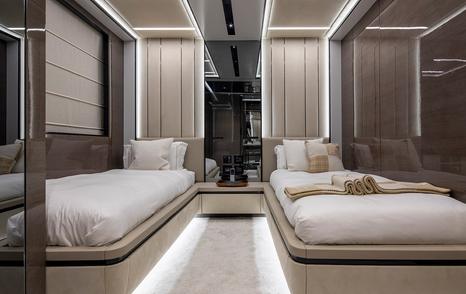 Superyacht Gisa twin room