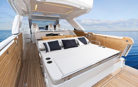 Jeanneau DB/43 aft deck with sun beds