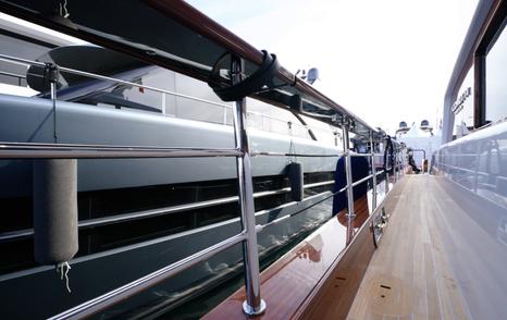 Picchiotti-Gentlemans-24-Review-sidedeck