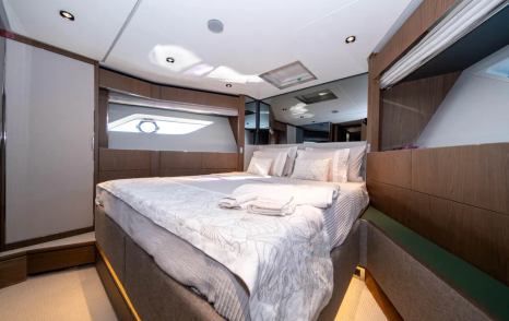 Motor Yacht Dogu guest cabin 