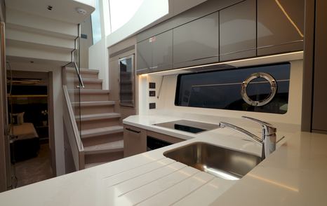 Sunseeker-Predator-75-galley