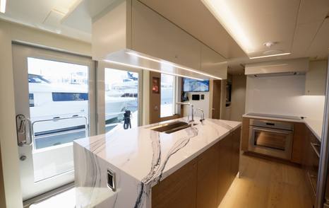 Westport-W117-Review-galley-island