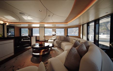 Damen-Xplorer-60-Review-main-saloon-circular-seating