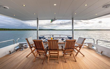B happy aft deck with dining area