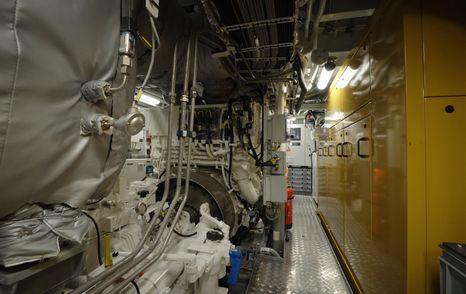 Damen-YS-53-Review-engine-room