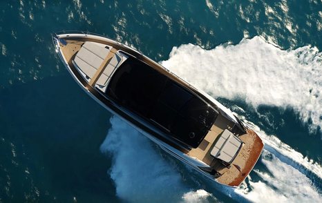 Sunseeker-Predator-55-Review-overhead-running