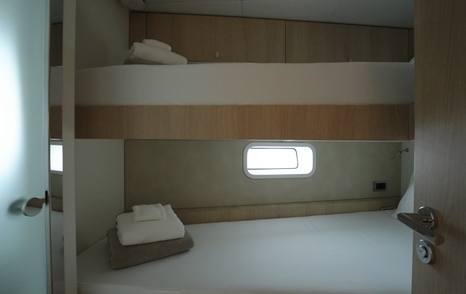 Zeelander-8-crew-bunks