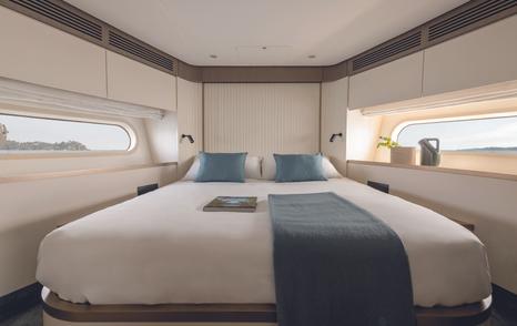 azimut-magellano-60-vip-cabin 