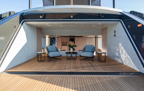 Tankoa-T580-Diamond-Binta-Review-aft-beach-club