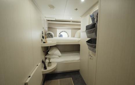 Gulf-Craft-Majesty-140-Review-crew-bunk